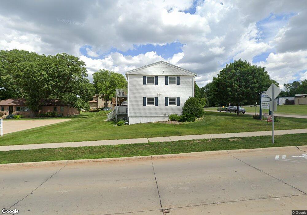 3018 Rownd St, Cedar Falls, IA 50613 - photo 1