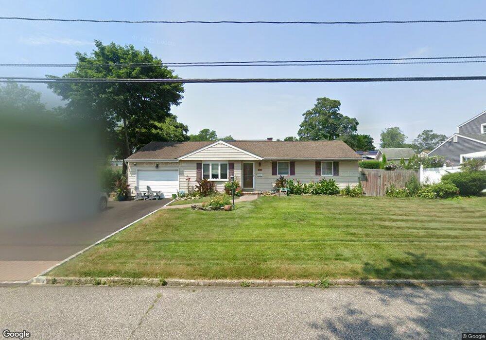 2702 Falcon Ave, Medford, NY 11763 - photo 1