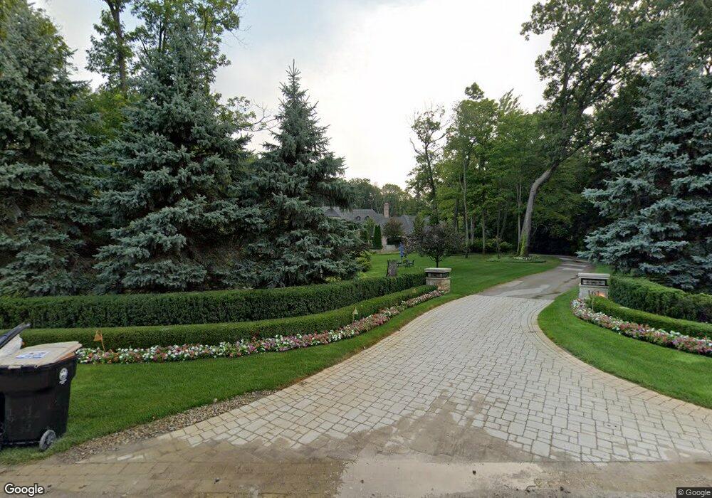 161 Canterbury Rd, Bloomfield Hills, MI 48304 - photo 1