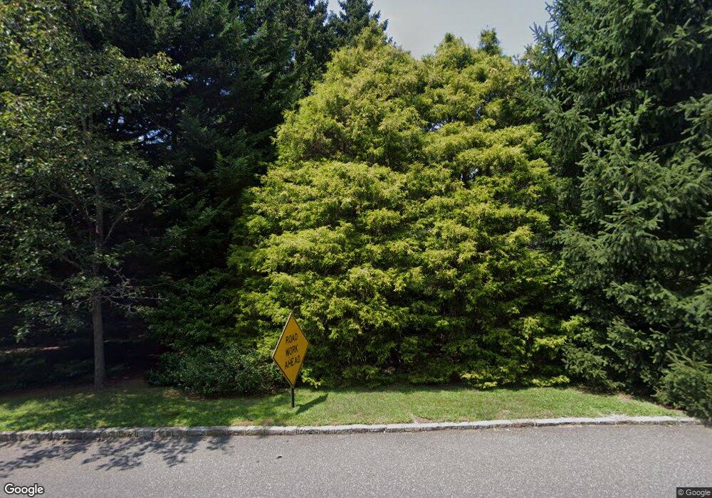 15 Tibbits Ln, Port Washington, NY 11050 - photo 1