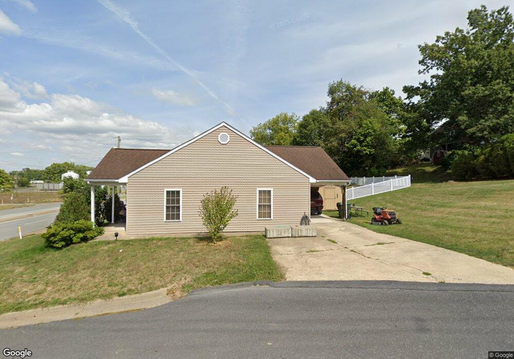 368 S Delphine Ave, Waynesboro, VA 22980 - photo 1