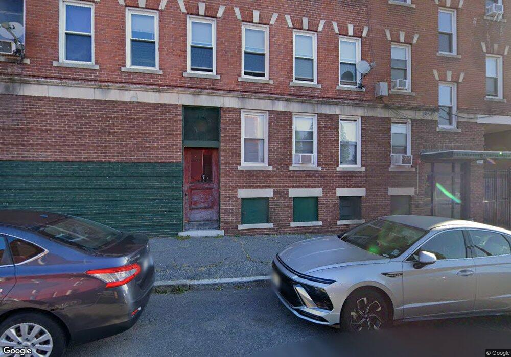 21-31 Essex St, Holyoke, MA 01040 - photo 1