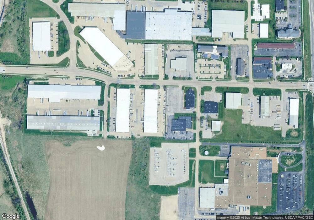 855 33rd Ave SW, Cedar Rapids, IA 52404 - photo 1