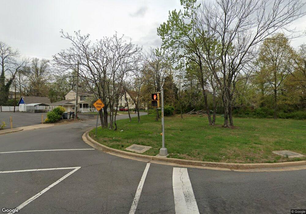 4725 Gloucester Rd, Alexandria, VA 22312 - photo 1