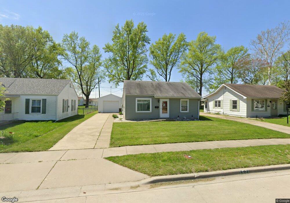 1521 Pulaski St, Lincoln, IL 62656 - photo 1