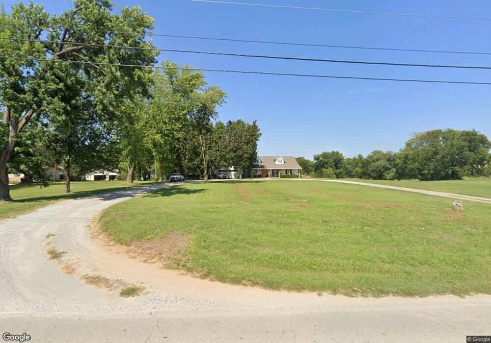 505 E Joe Koelsch Dr, Locust Grove, OK 74352 - photo 1