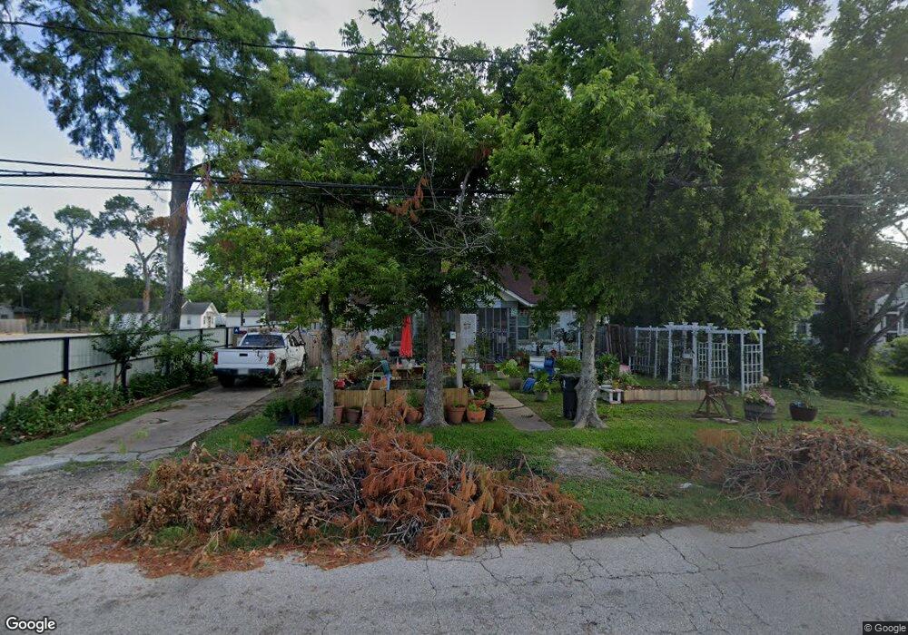 221 Lindale St, Houston, TX 77022 - photo 1