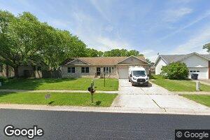 777 Commodore Ln, Chesterton, IN 46304