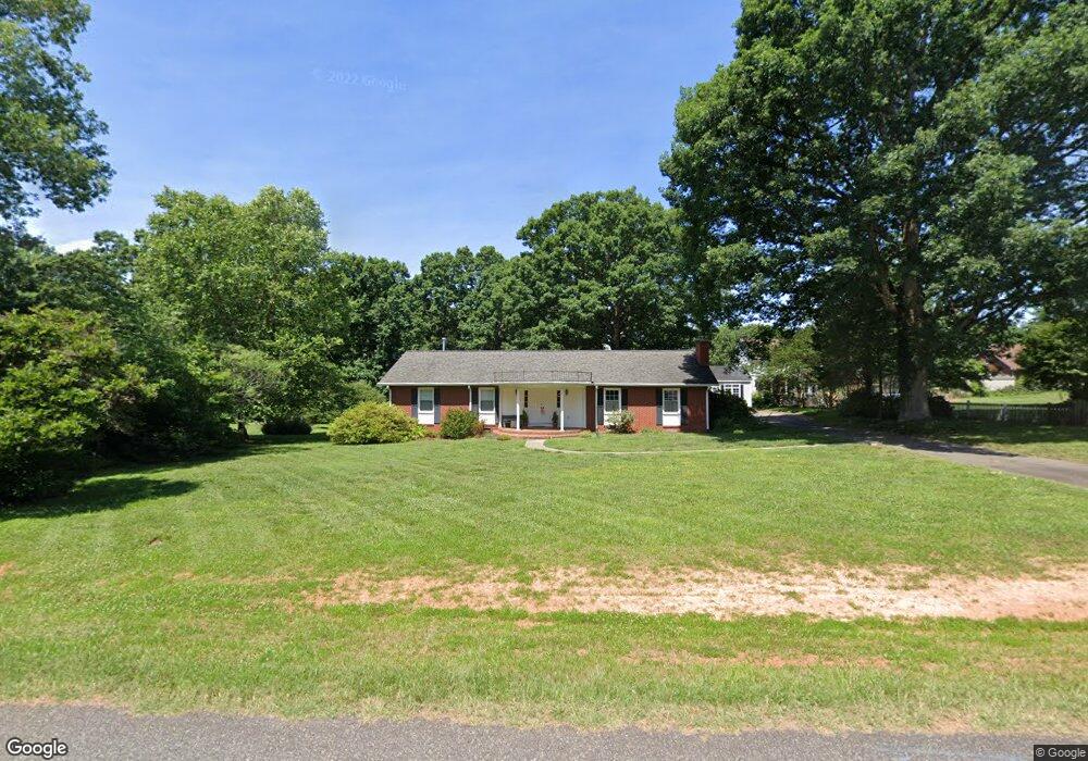 213 Edgewood Dr, Statesville, NC 28625 - photo 1