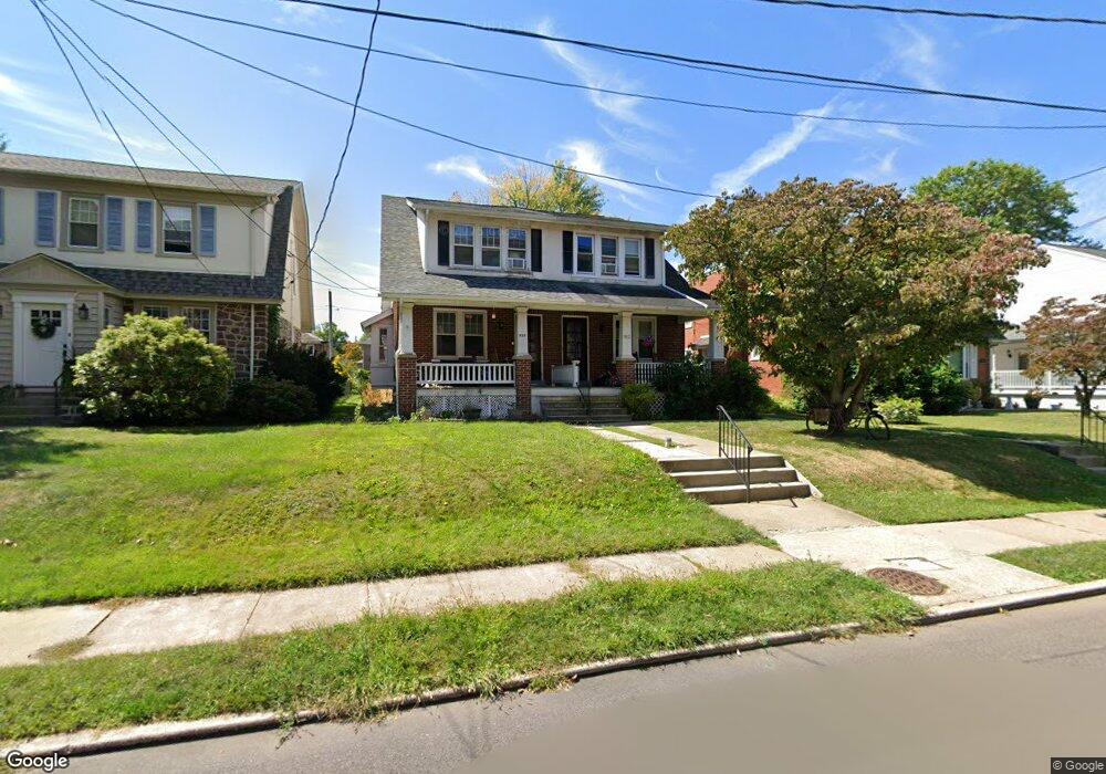 910 Derstine Ave, Lansdale, PA 19446 - photo 1
