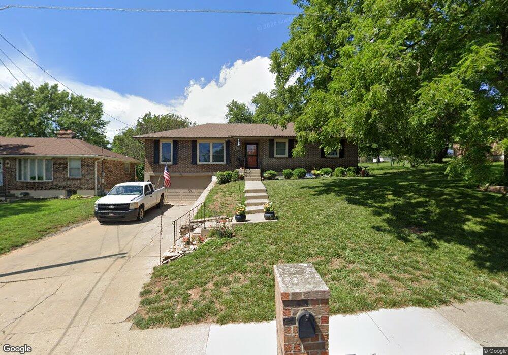 9420 W 49th Terrace, Shawnee, KS 66203 - photo 1