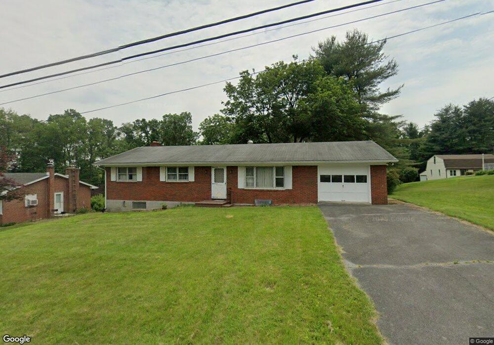 1024 Hamilton Dr, Chambersburg, PA 17202 - photo 1