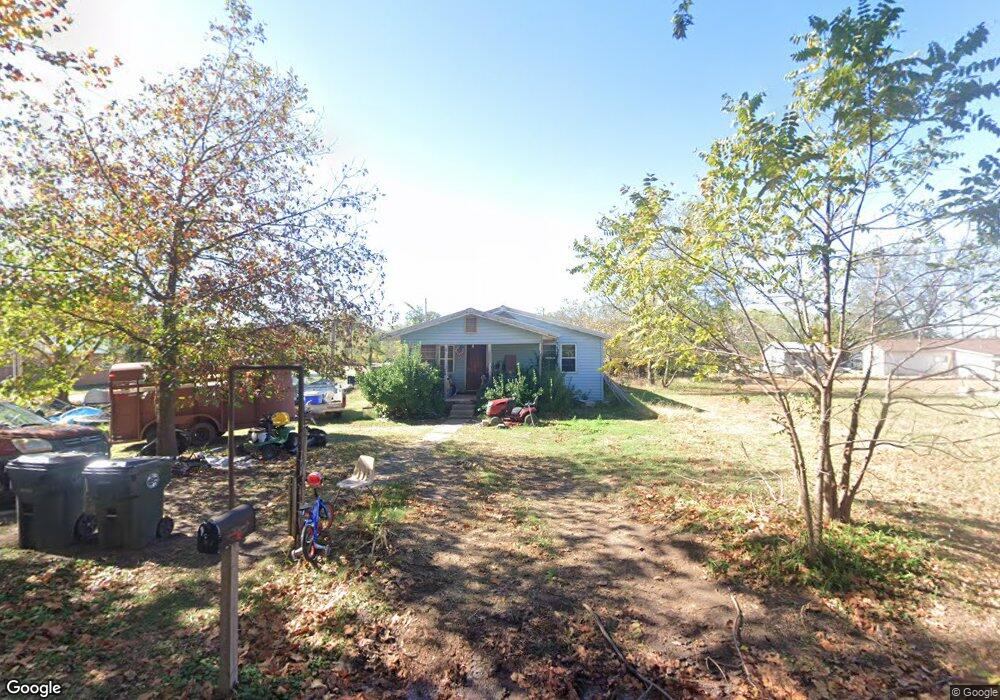 902 N Sherman Ave, Okmulgee, OK 74447 - photo 1