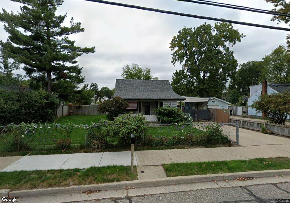 3210 Pleasant Grove Rd, Lansing, MI 48910 - photo 1