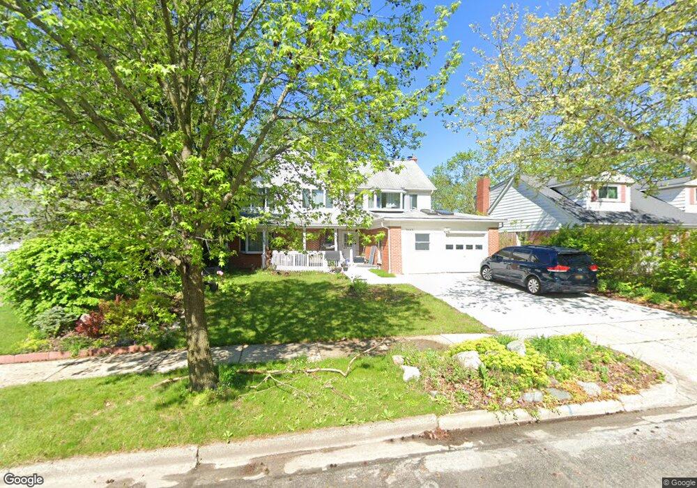 2043 Georgetown Blvd, Ann Arbor, MI 48105 - photo 1