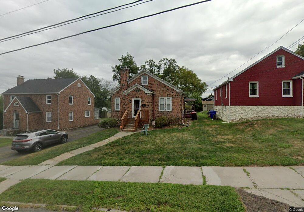 34 Laurel Heights, Meriden, CT 06451 - photo 1