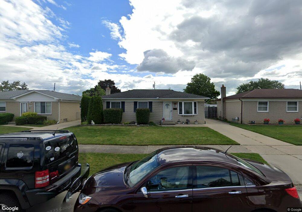 27174 Perry St, Roseville, MI 48066 - photo 1