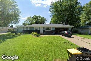 15 Park Ave, Eldridge, IA 52748