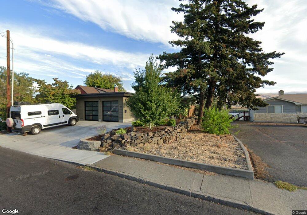 1225 E 8th St, the Dalles, OR 97058 - photo 1