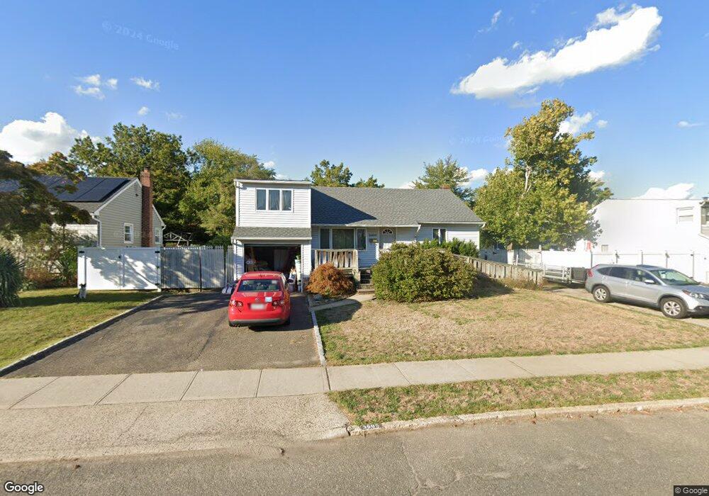 3905 Clove Ct, Seaford, NY 11783 - photo 1