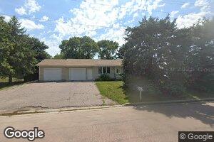 612 E 3rd St, Platte, SD 57369