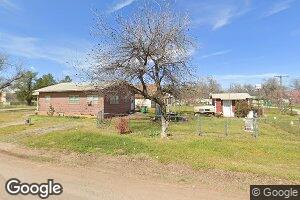 422 S 11th St, Frederick, OK 73542