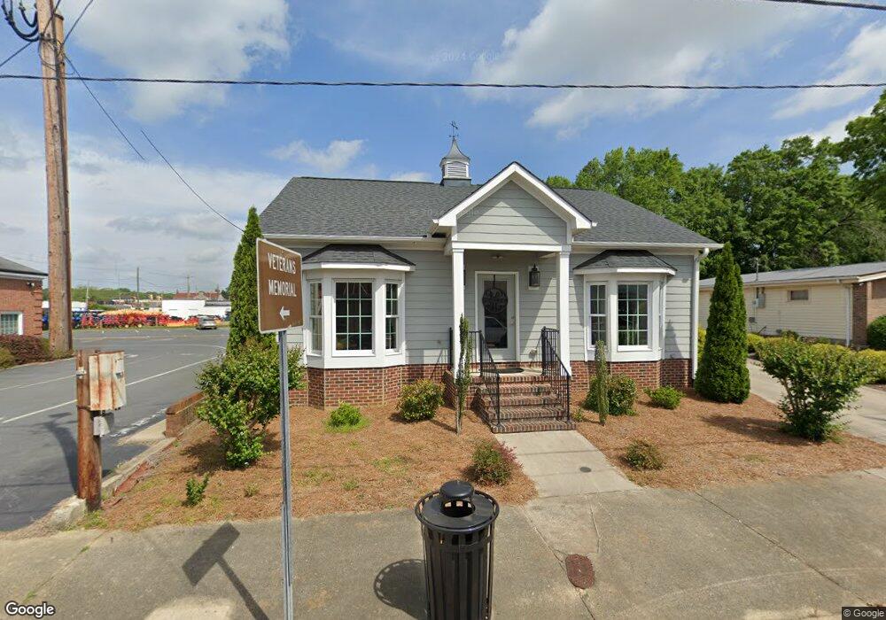 217 E Raleigh St, Siler City, NC 27344 - photo 1