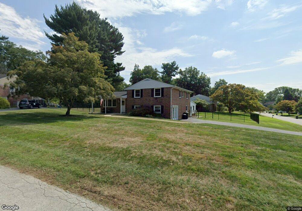 406 Burning Tree Rd, Wallingford, PA 19086 - photo 1