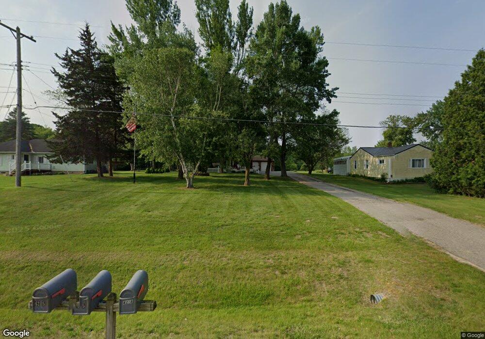 4218 E Coldwater Rd, Flint, MI 48506 - photo 1