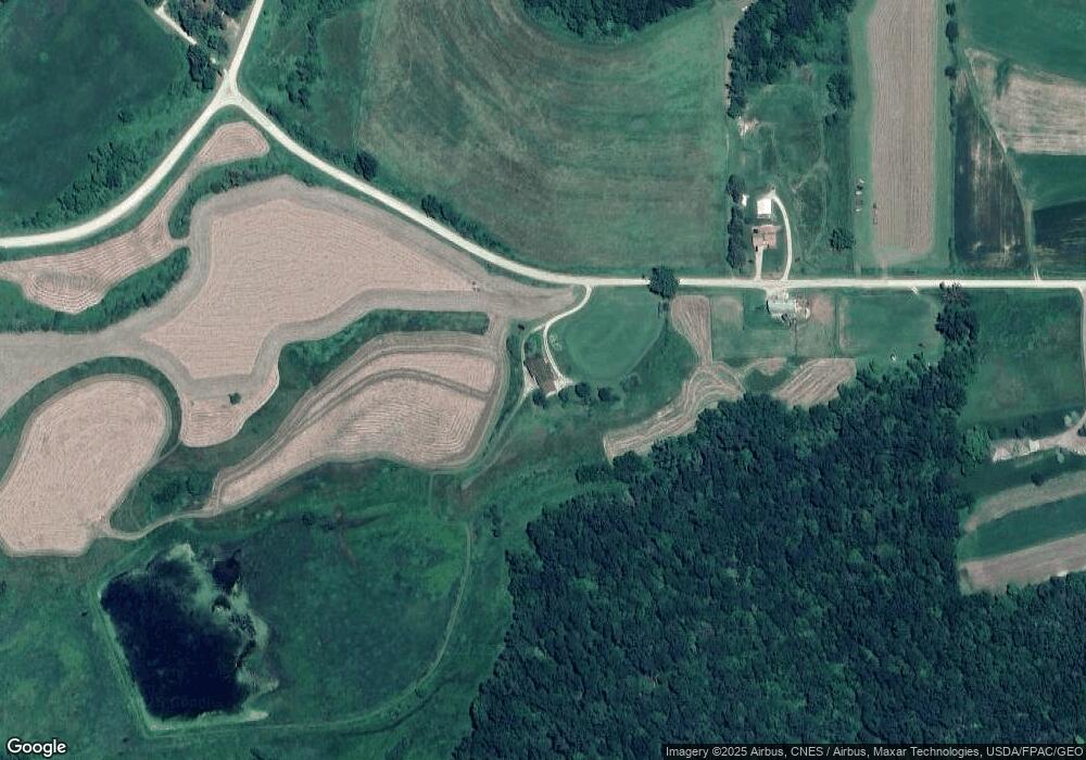 16677 Paradise Dr, Houston, MN 55943 - photo 1