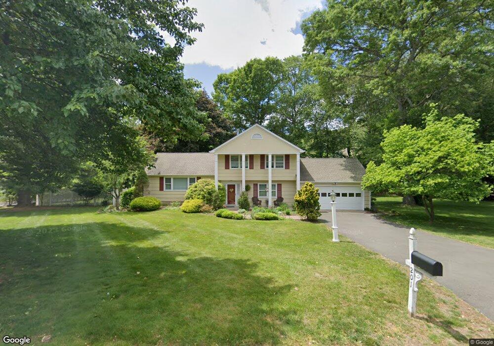 201 Mountain Laurel Rd, Fairfield, CT 06824 - photo 1