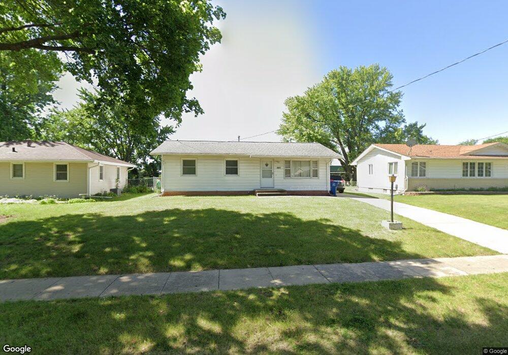 1011 E Diehl Ave, Des Moines, IA 50315 - photo 1