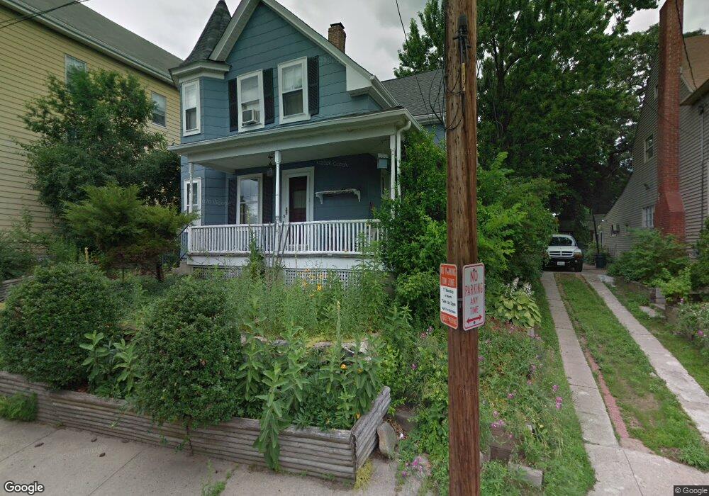 105 Fairview Ave, Pawtucket, RI 02860 - photo 1