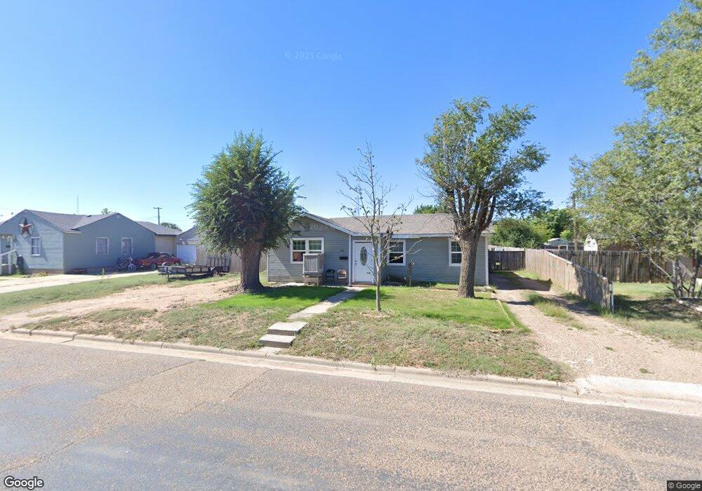 916 S Klein Ave, Dumas, TX 79029 - photo 1