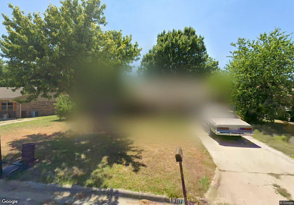 1307 Noel Dr, Gainesville, TX 76240 - photo 1