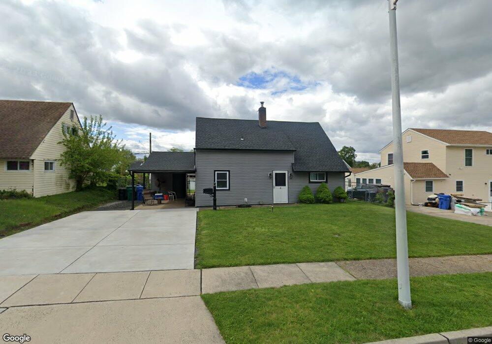 81 Aster Ln, Levittown, PA 19055 - photo 1