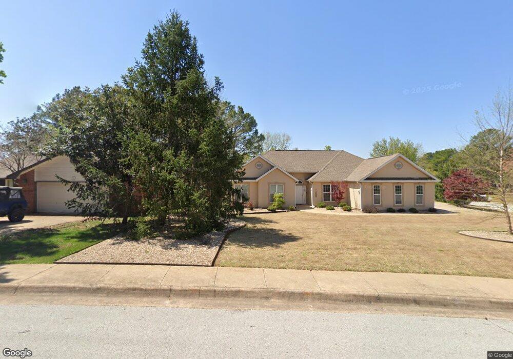 105 E 26th Cir, Fayetteville, AR 72701 - photo 1