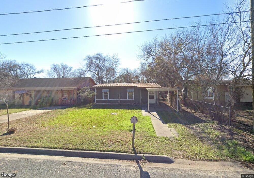 603 W Randall St, Beeville, TX 78102 - photo 1