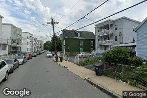 28 Brook St, Lawrence, MA 01841