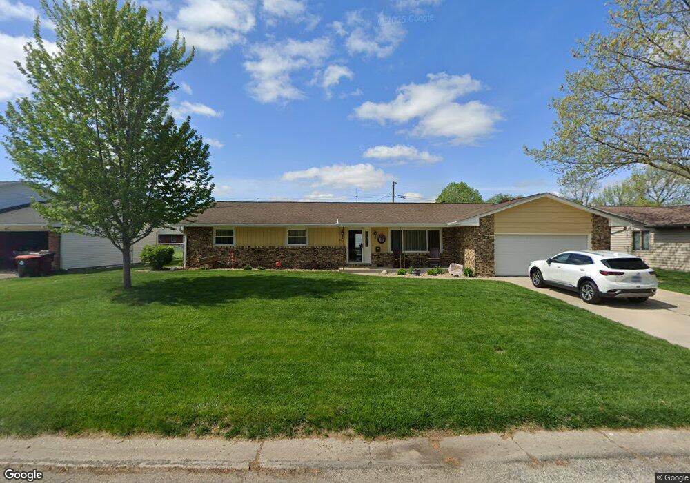355 Northgate St, Lincoln, IL 62656 - photo 1