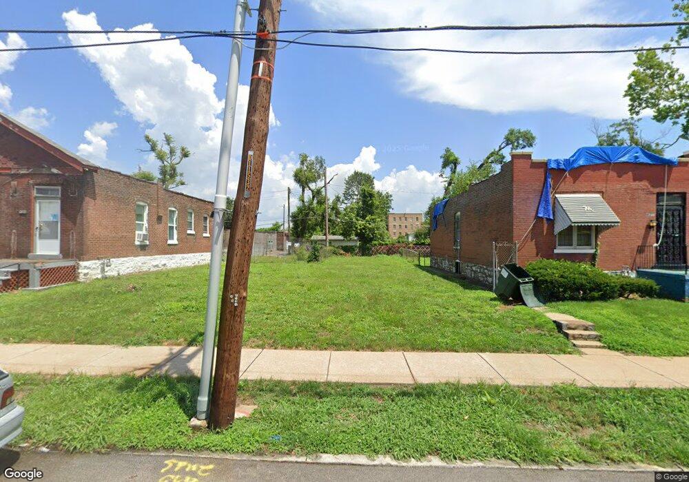 4379 Penrose St, Saint Louis, MO 63115 - photo 1