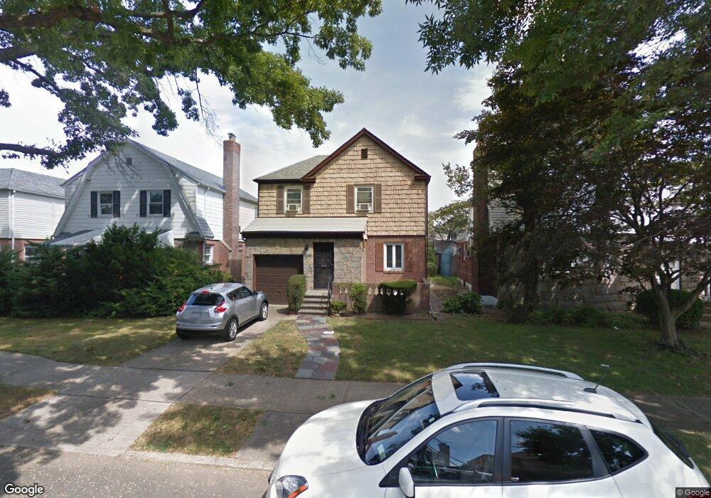 7367 194th St, Fresh Meadows, NY 11366 - photo 1