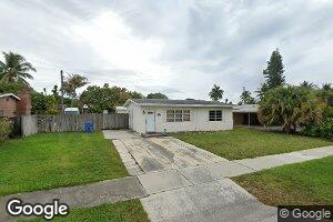 1225 W Pine St, Lantana, FL 33462