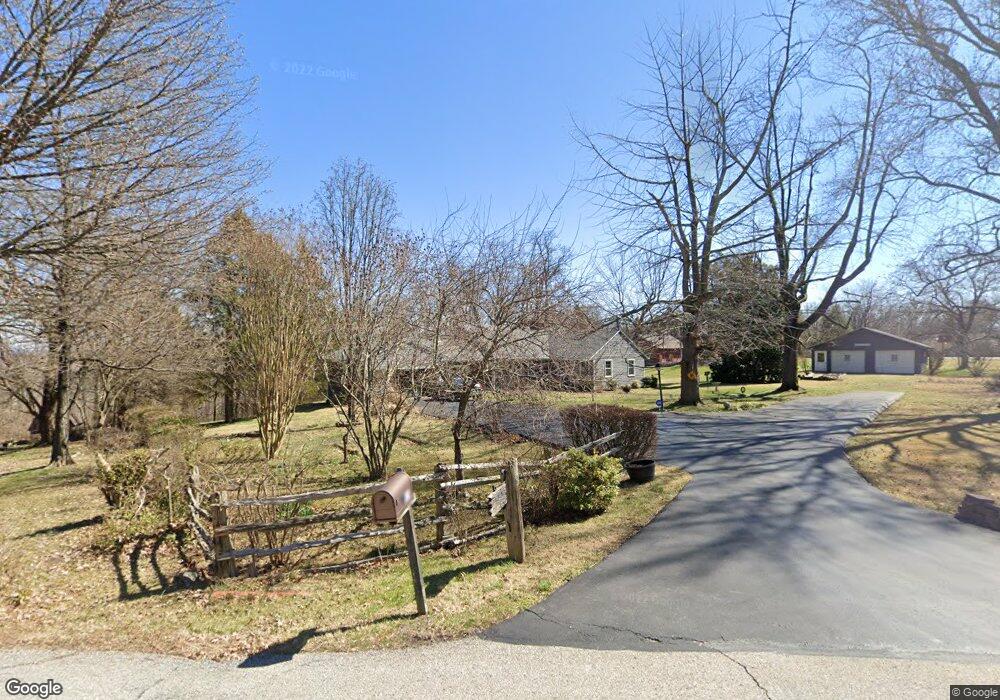 1538 Sunset Dr, New Albany, IN 47150 - photo 1