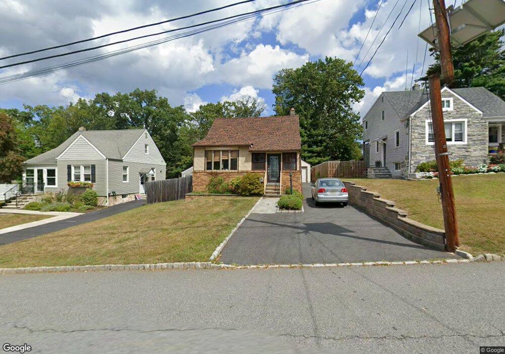 22 Oakwood Ave, Livingston, NJ 07039 - photo 1