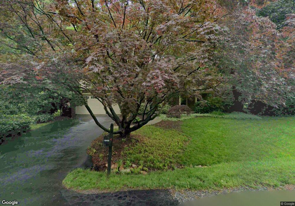 10402 Heritage Landing Rd, Burke, VA 22015 - photo 1