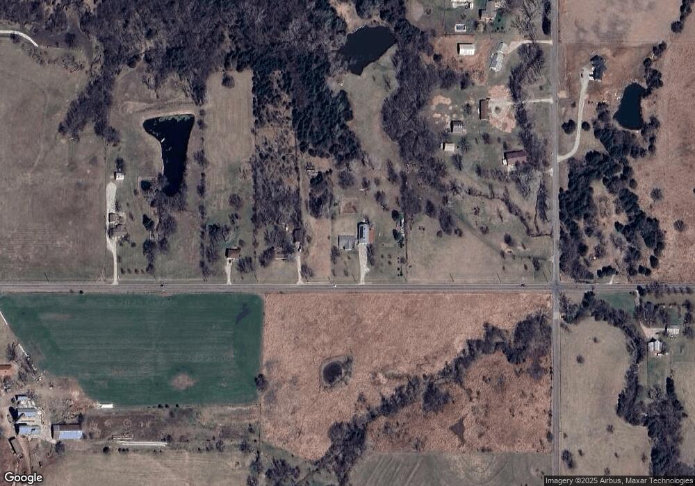 322 NE 82nd St, Topeka, KS 66617 - photo 1