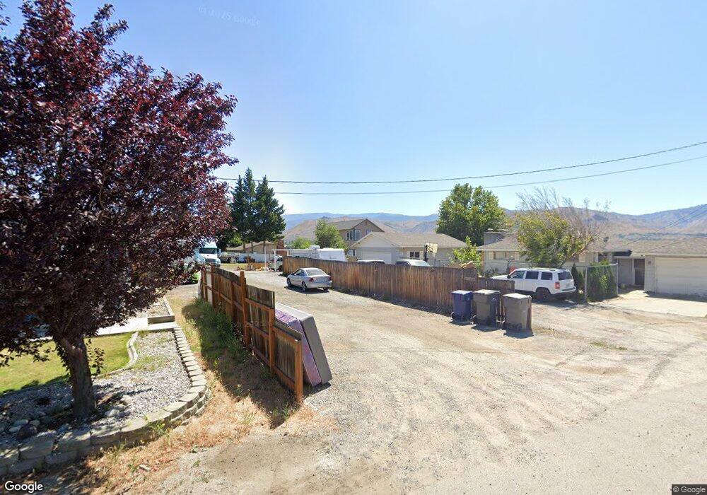 1186 N Ashland Ave, East Wenatchee, WA 98802 - photo 1