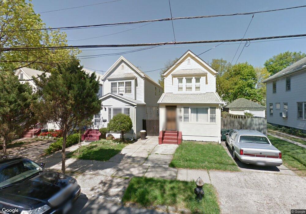 6941 Nansen St, Forest Hills, NY 11375 - photo 1