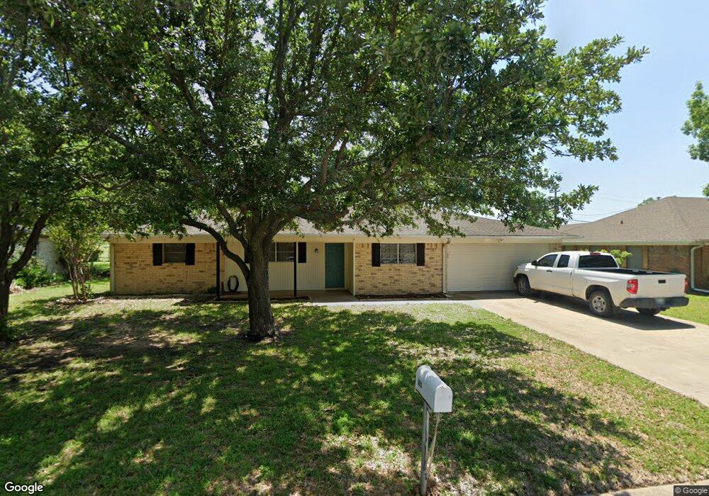 303 Texoma Dr, Whitesboro, TX 76273 - photo 1